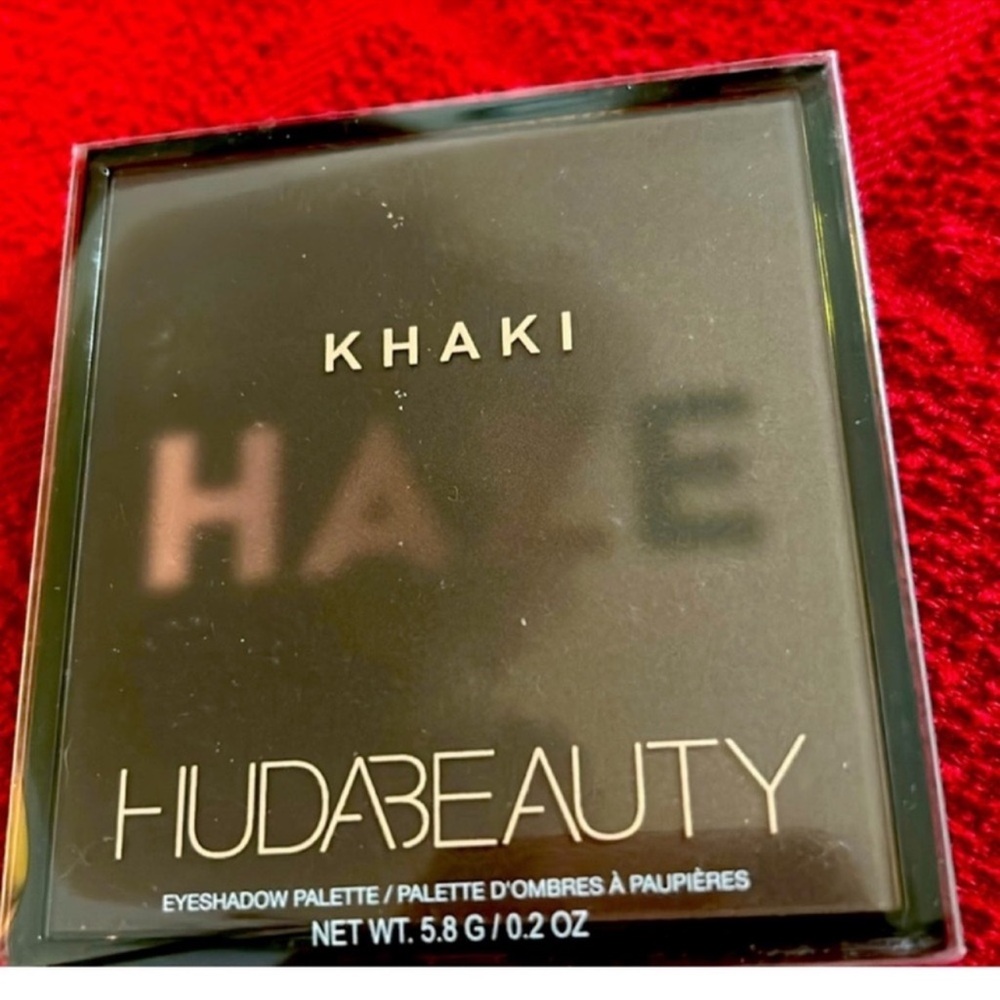 HUDA BEAUTY Khaki Haze Palette